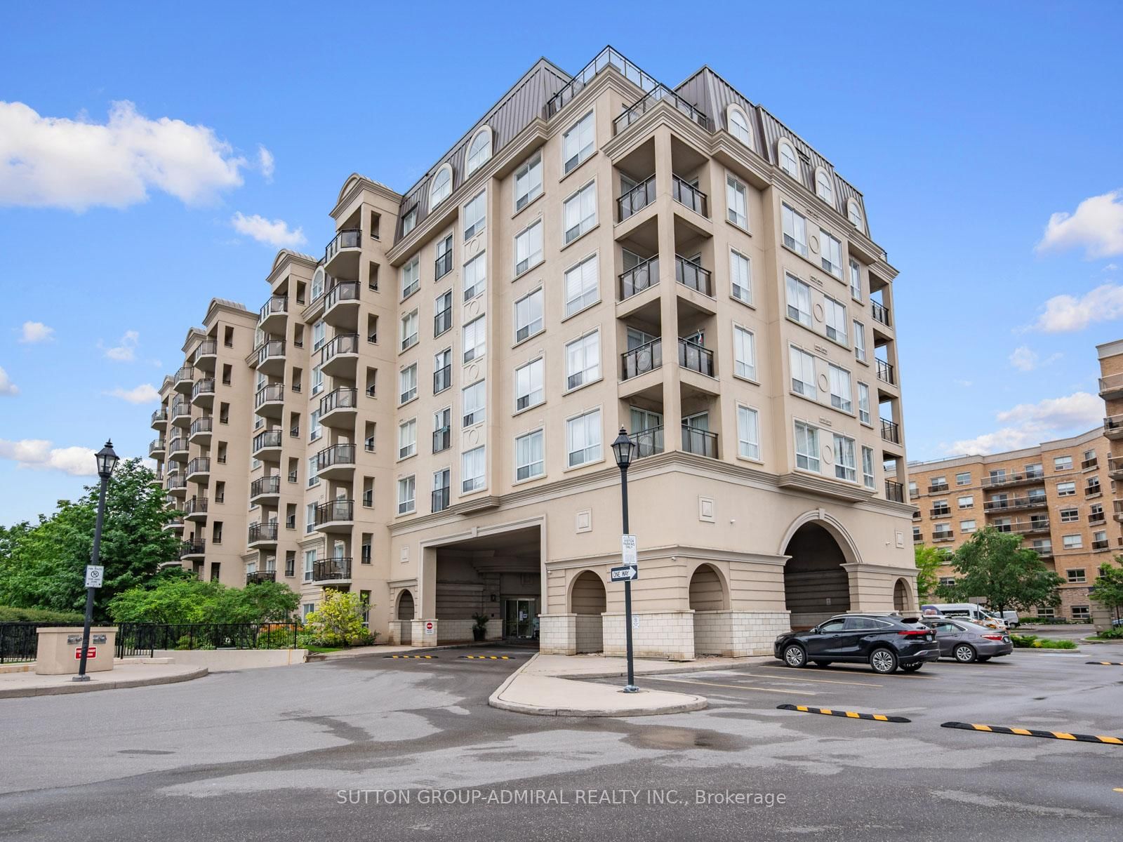1 Maison Parc Court • #215 • Vaughan, ON photo 1