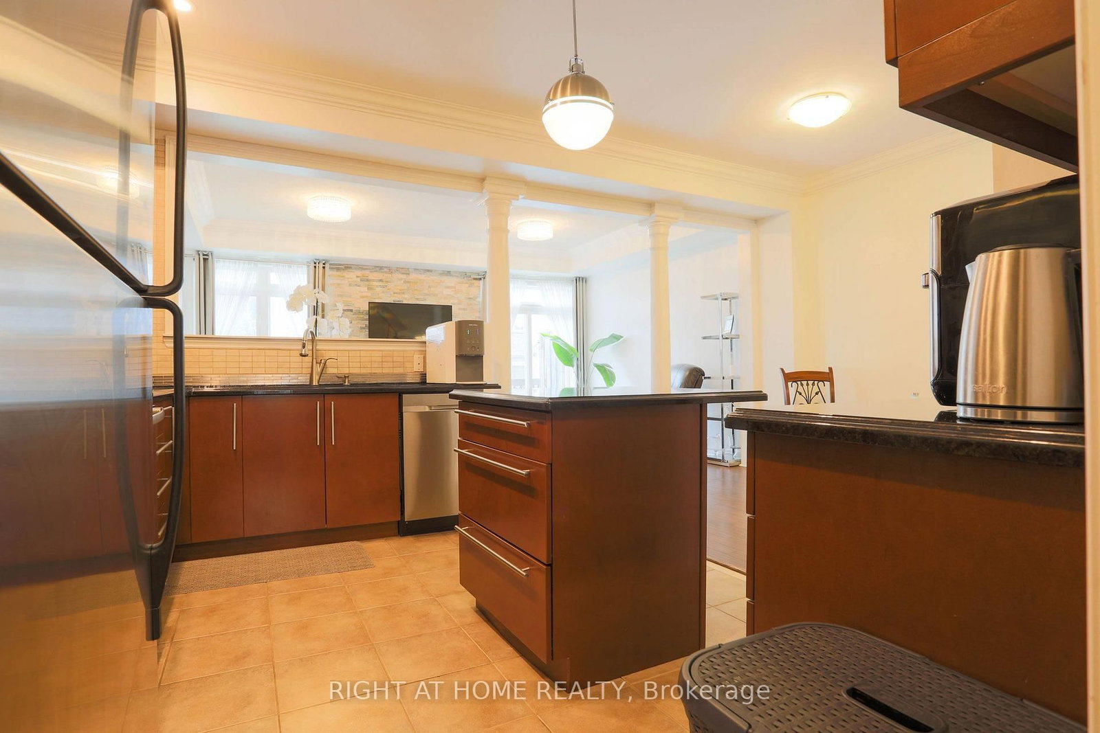 11 Littleriver Court • Vaughan, ON photo 13