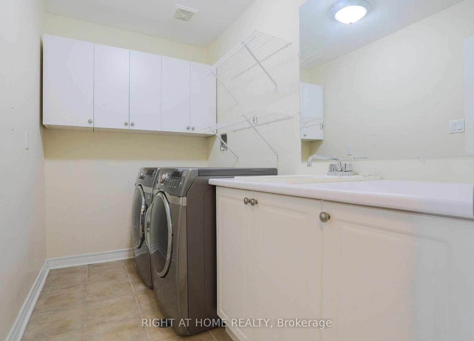 11 Littleriver Court • Vaughan, ON photo 31