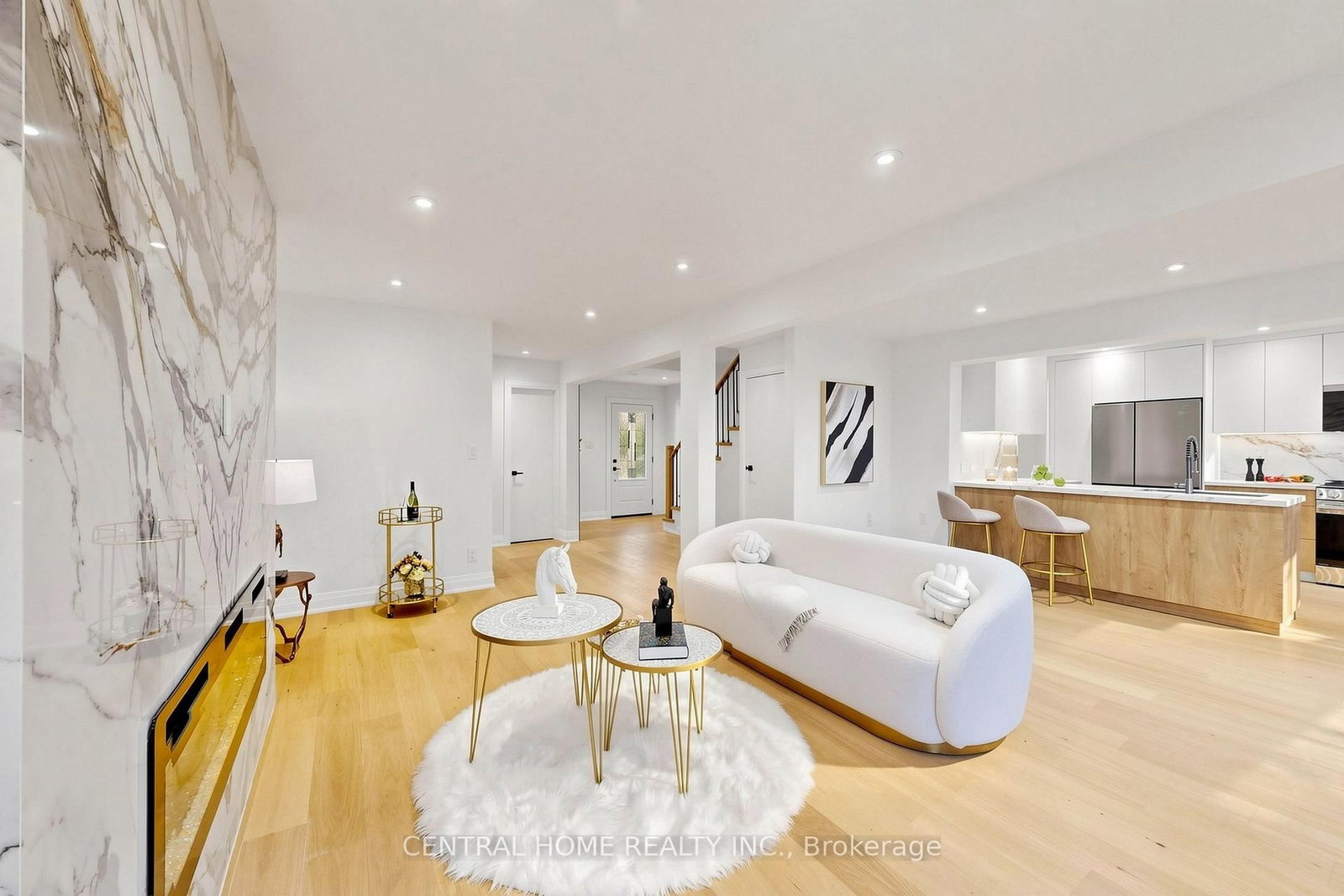 15 Closs Square • Aurora, ON photo 12