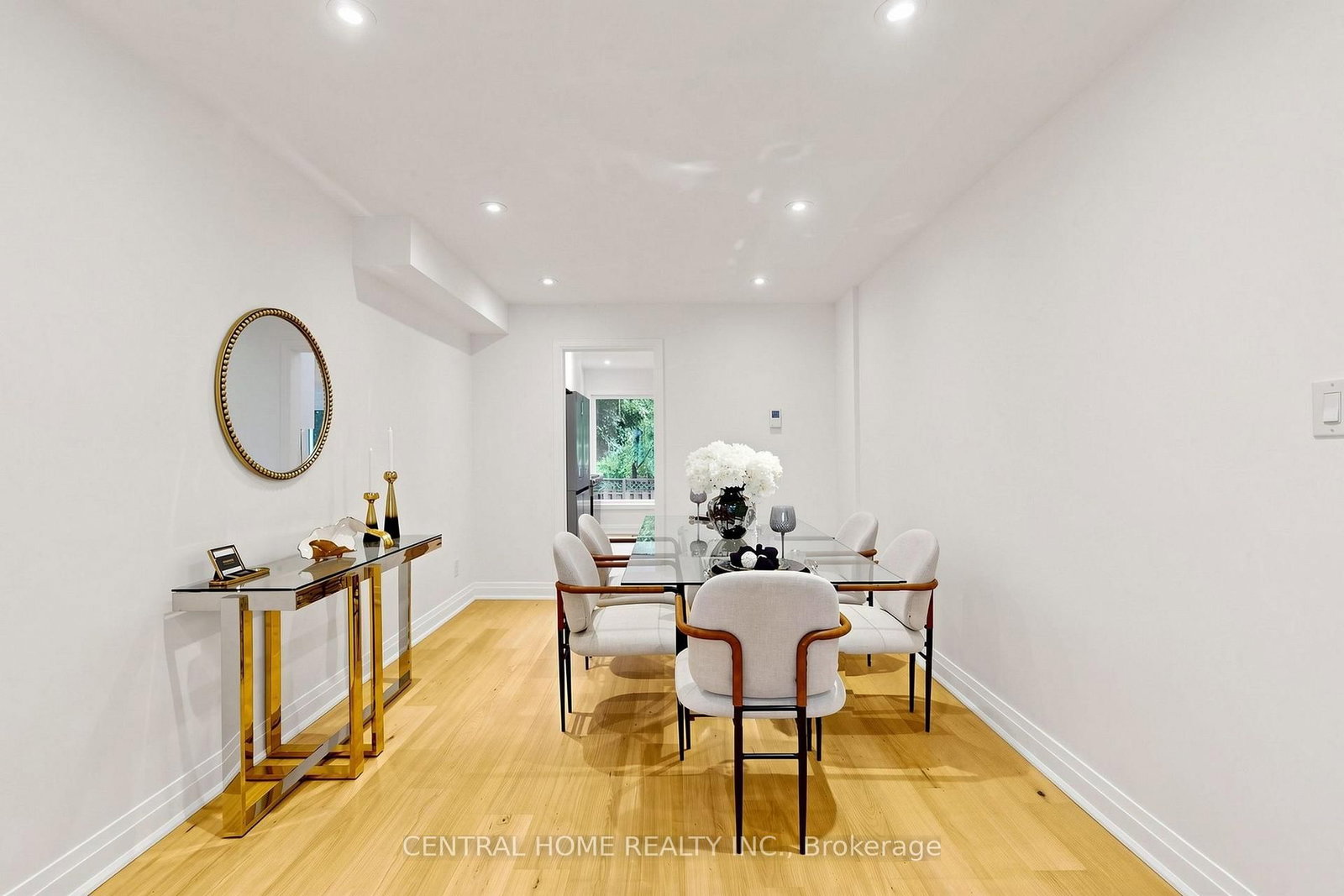 15 Closs Square • Aurora, ON photo 15