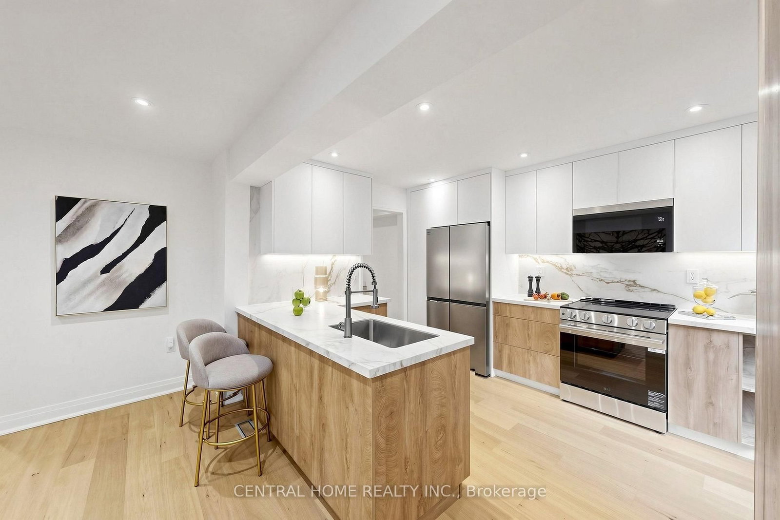 15 Closs Square • Aurora, ON photo 19