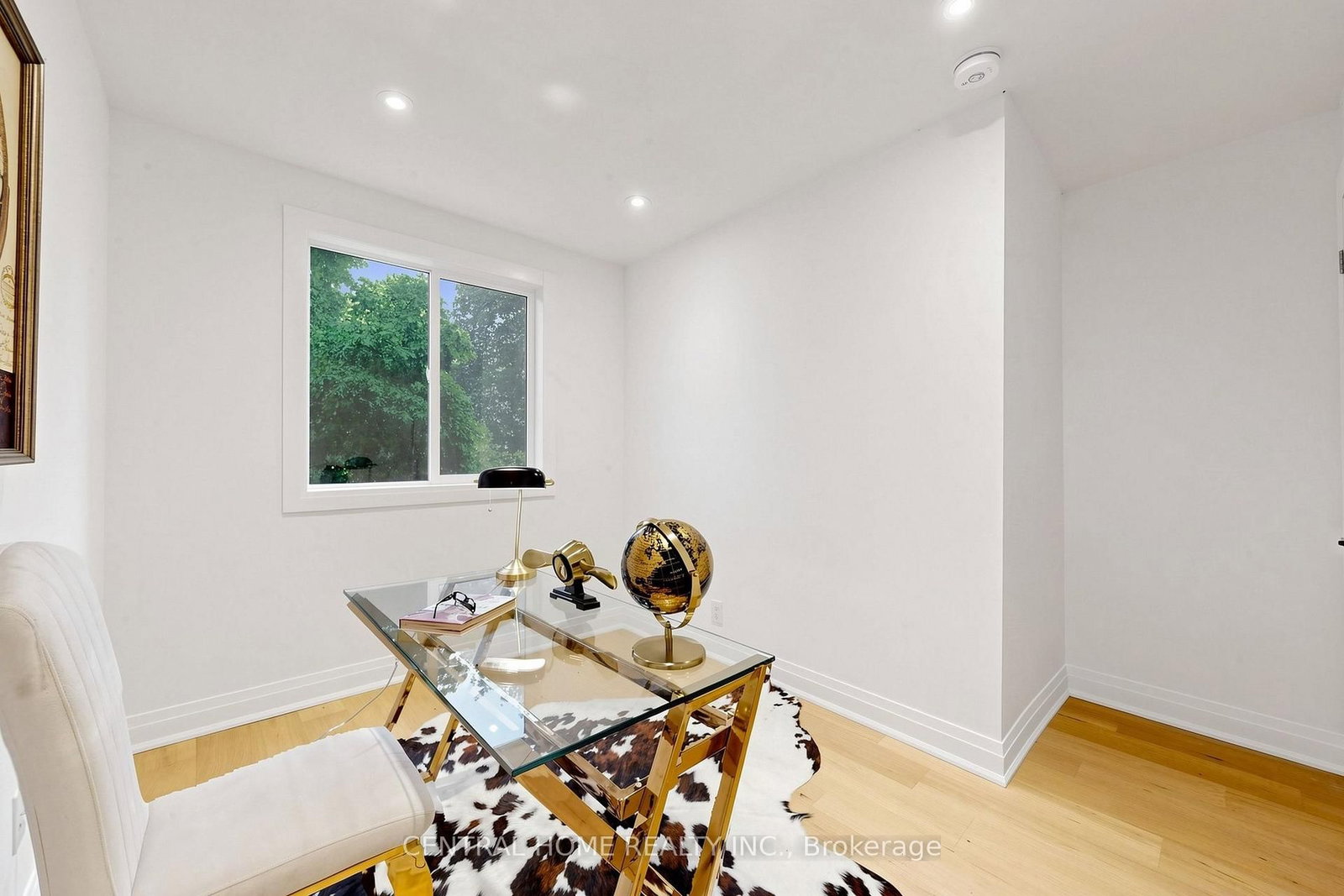 15 Closs Square • Aurora, ON photo 34