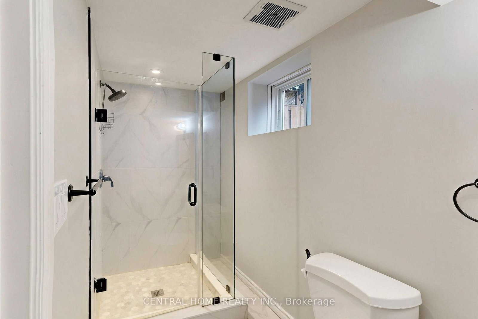 15 Closs Square • Aurora, ON photo 46