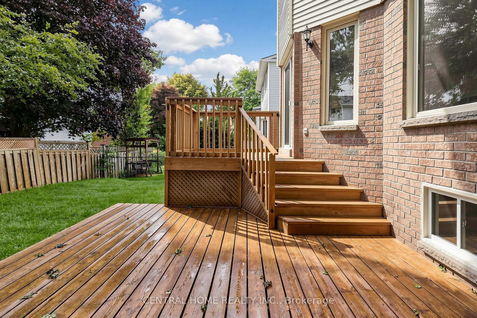 15 Closs Square • Aurora, ON photo 48