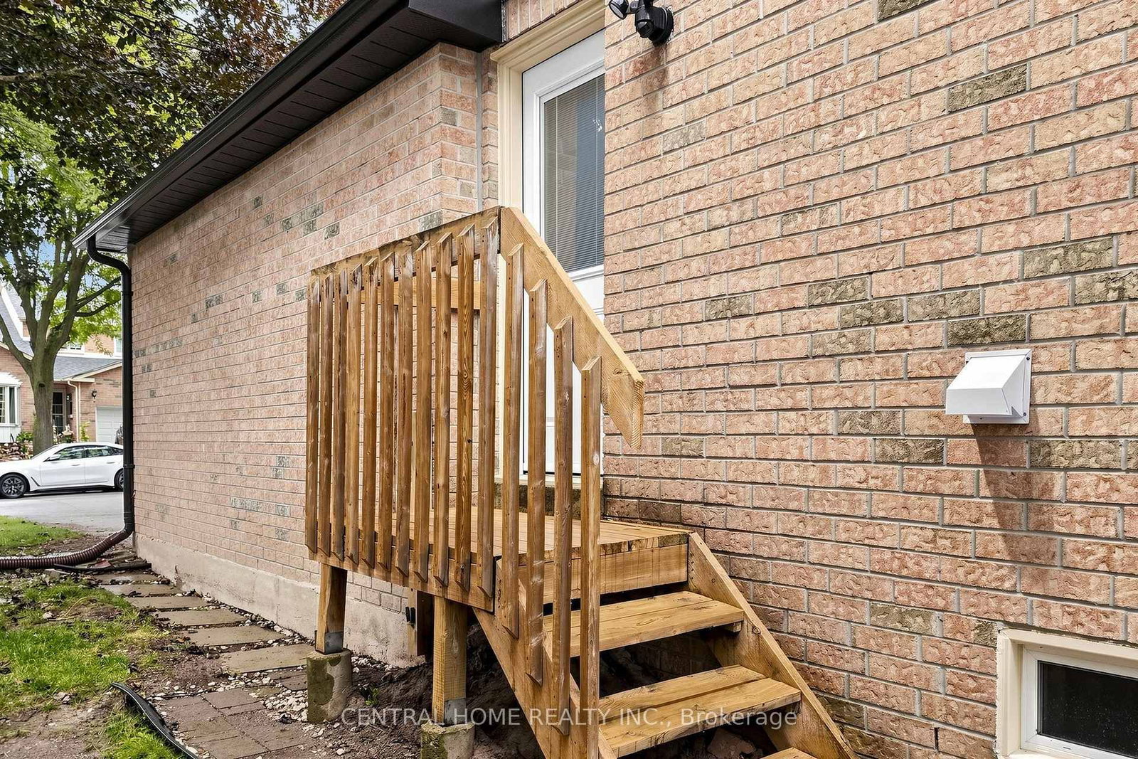 15 Closs Square • Aurora, ON photo 49