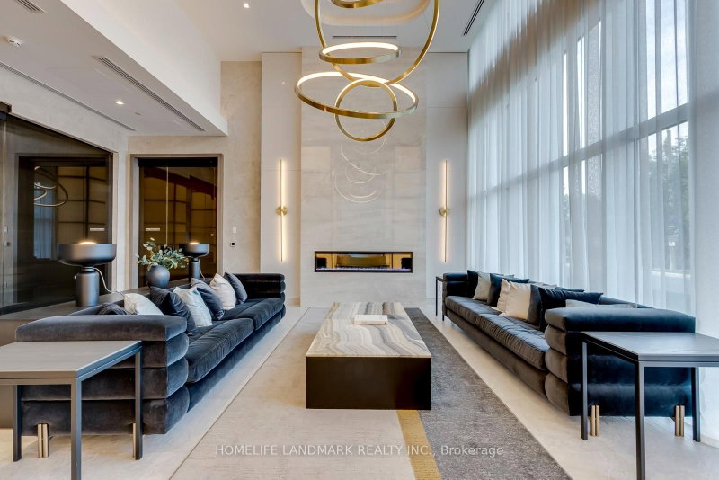 8888 Yonge St photo 5