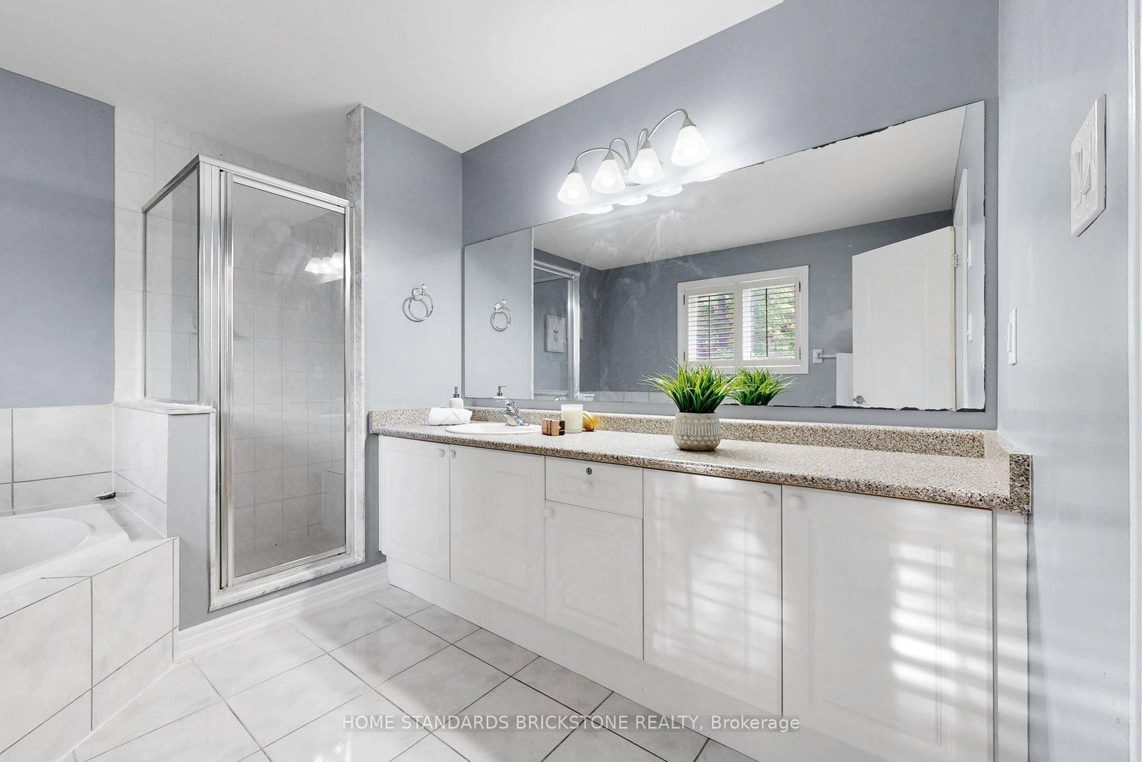 4 APOLLO Drive • Richmond Hill, ON photo 41