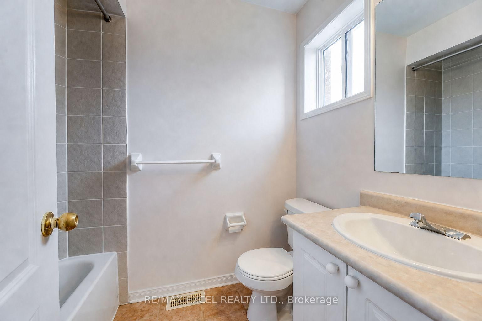 50 Casabel Drive • Vaughan, ON photo 13