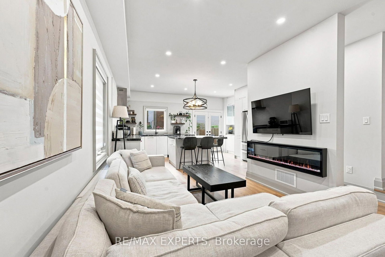 108 Westolivia Trail • Vaughan, ON photo 8