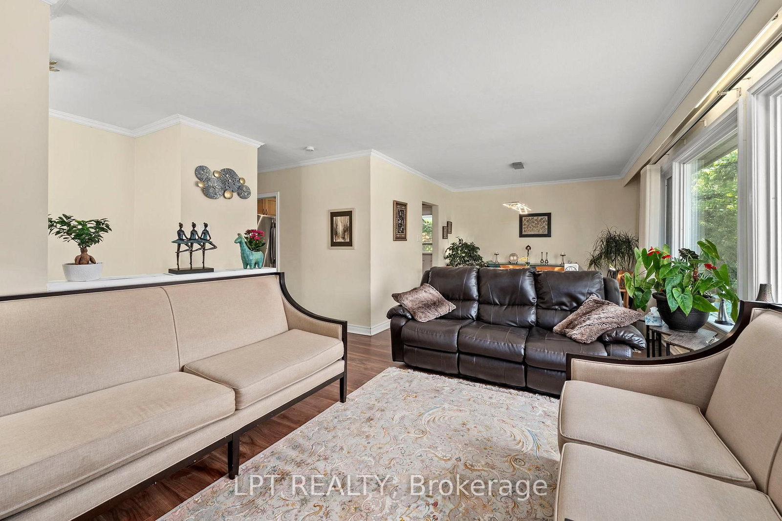 31 Patrick Drive • Aurora, ON photo 13