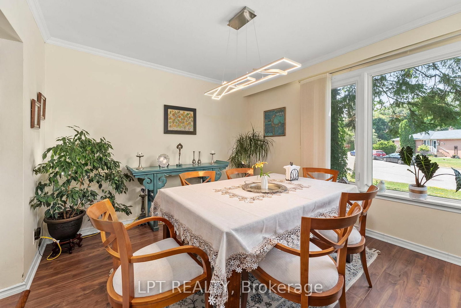 31 Patrick Drive • Aurora, ON photo 16