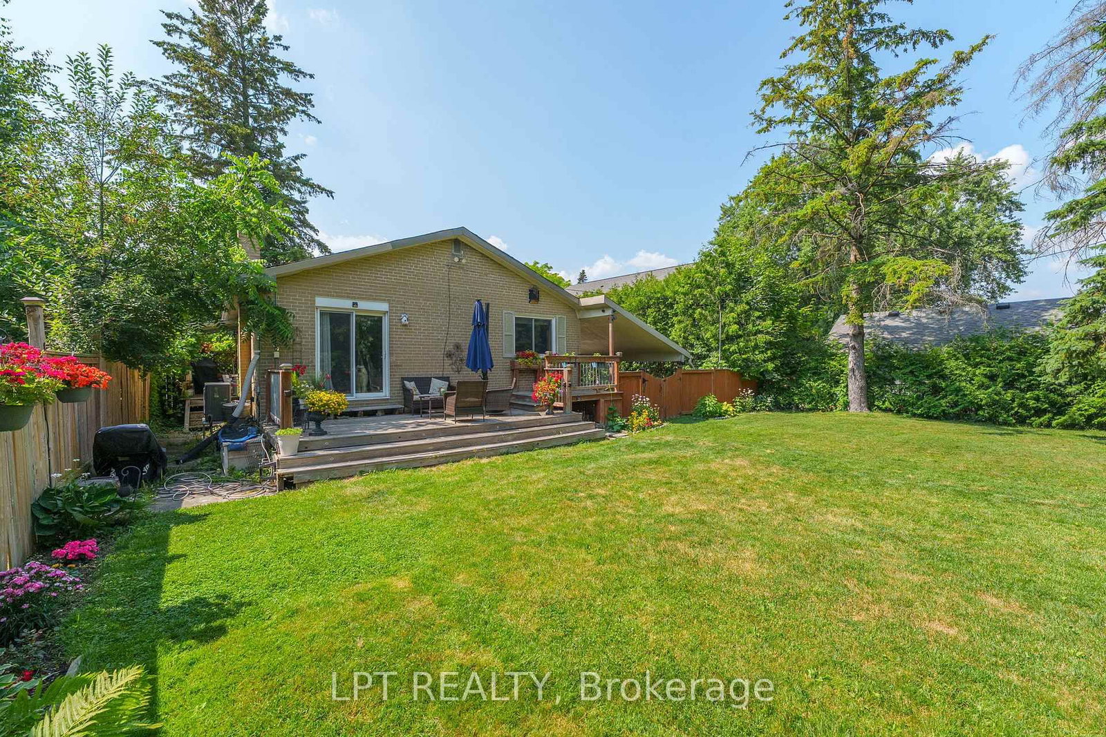 31 Patrick Drive • Aurora, ON photo 34