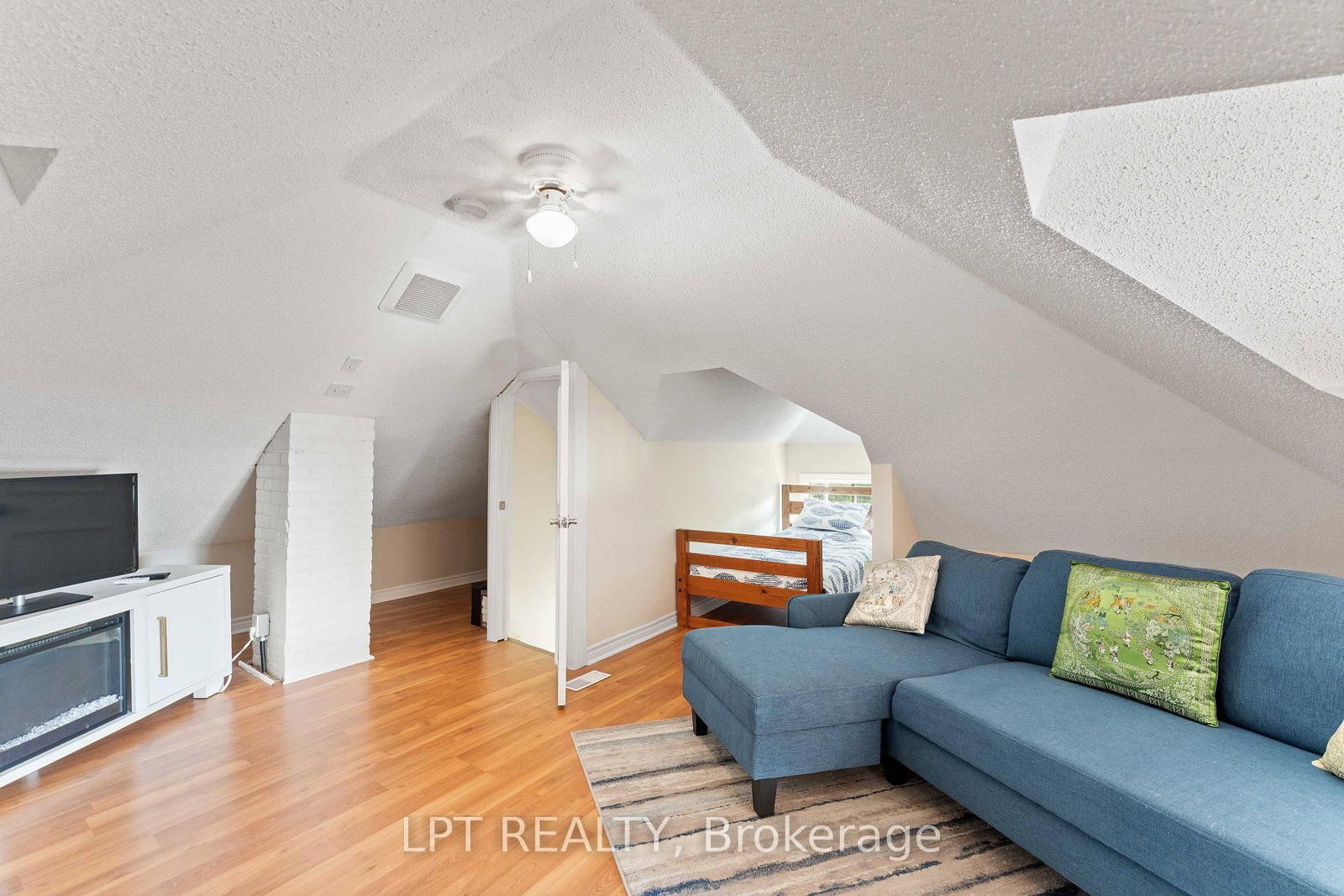 Listing Image 31