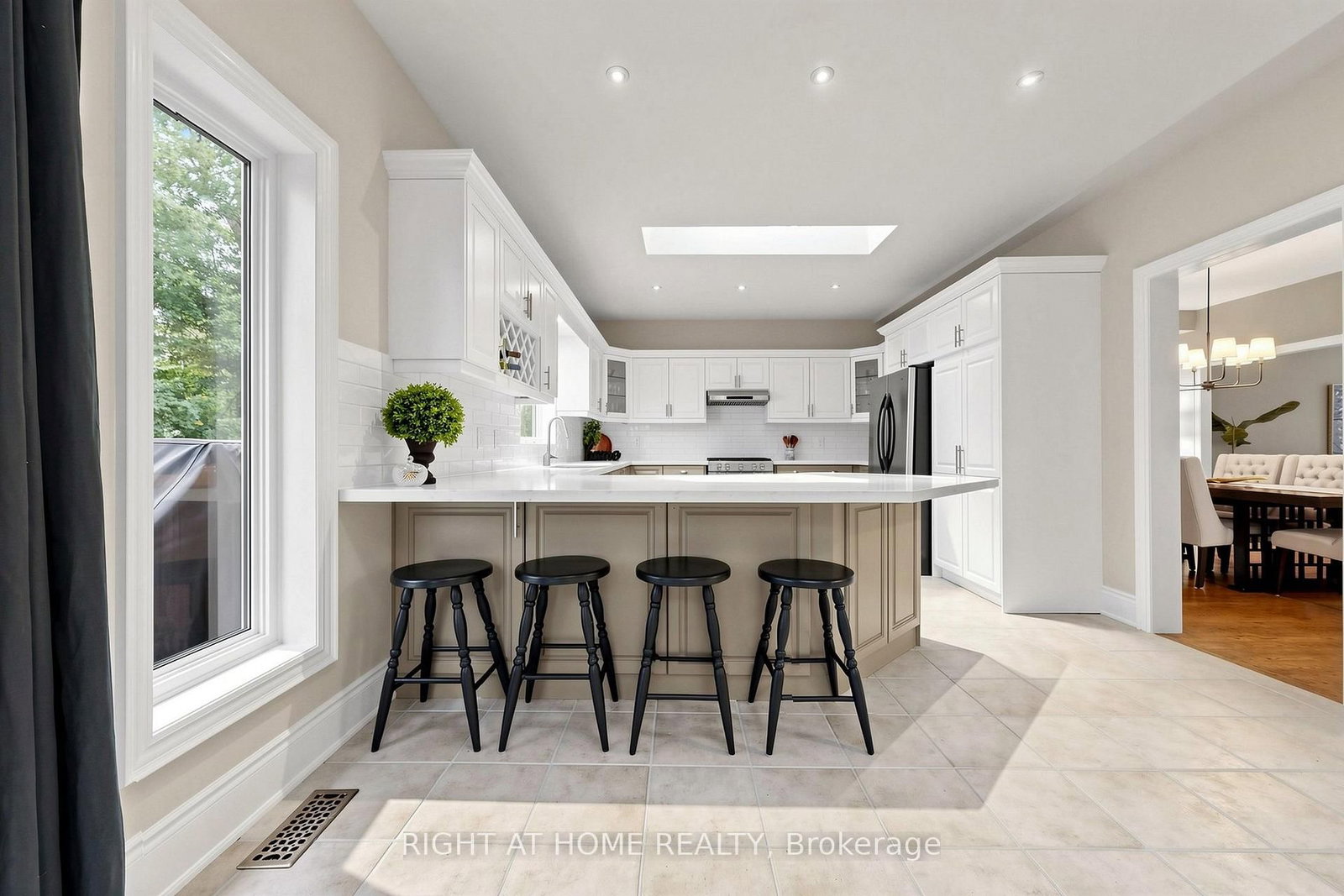1019 Northern Prospect Crescent • Newmarket, ON photo 11