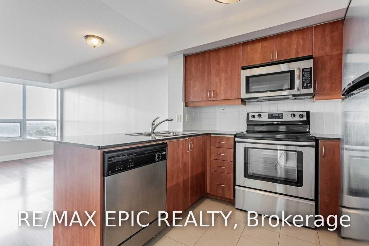 810 - 30 North Park Road, Vaughan 5