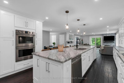 1814 Quantz Crescent • Innisfil, ON photo 4