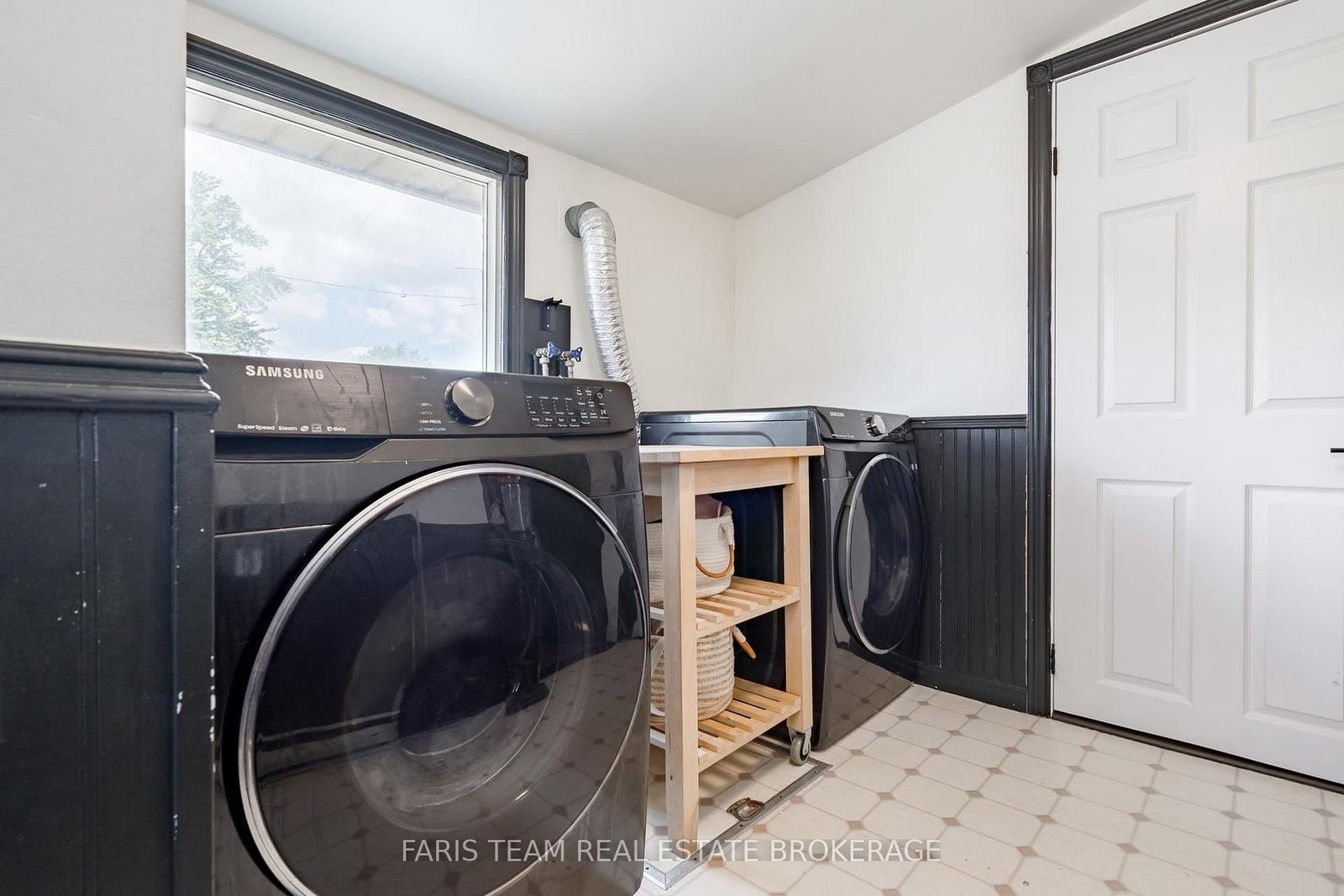1066 Wood Street • Innisfil, ON photo 17