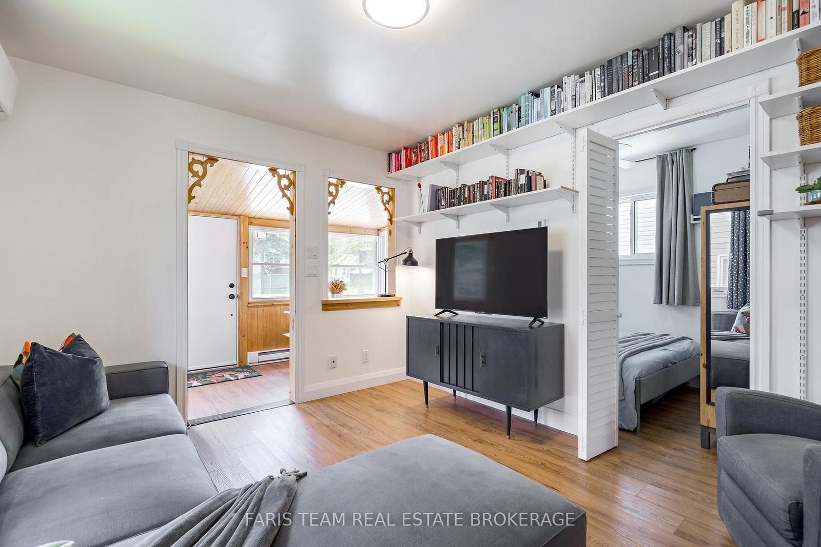 1066 Wood Street • Innisfil, ON photo 7