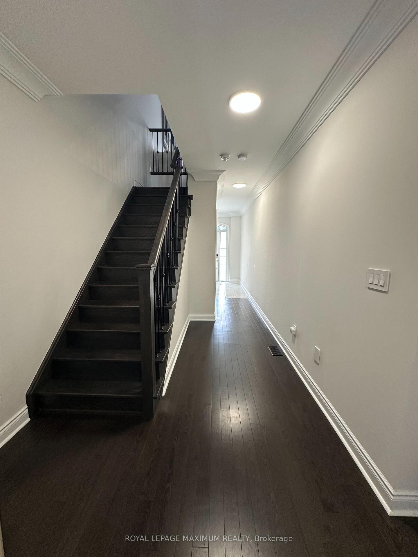 42 Ingleside Street • Vaughan, ON photo 3