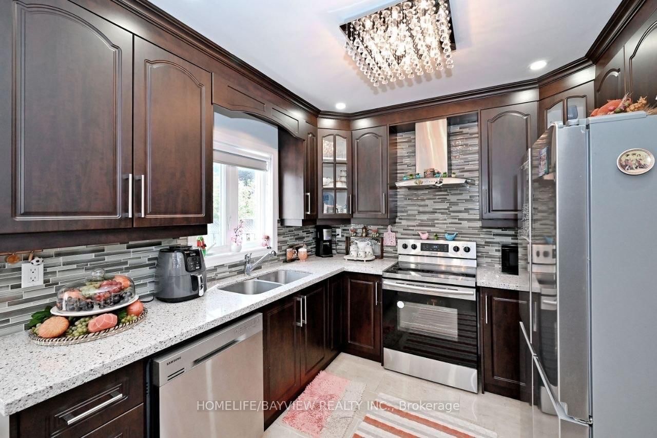 15 El Dorado Street • Richmond Hill, ON photo 15