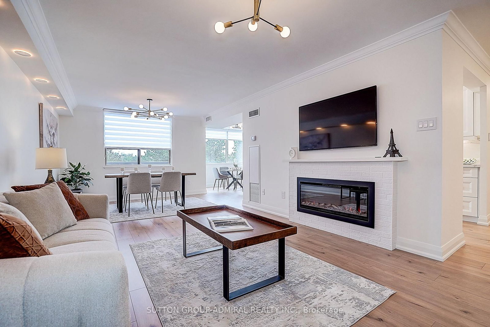 20 Harding Boulevard W • #417 • Richmond Hill, ON photo 6