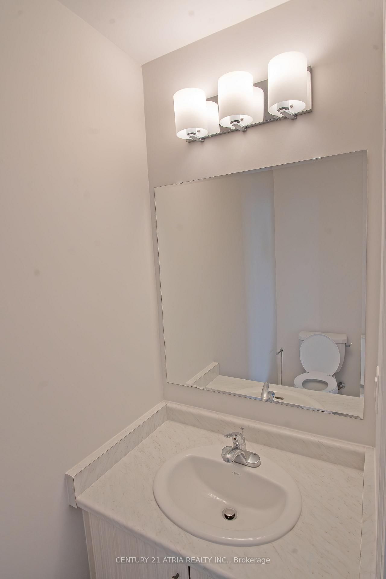18 Imperial College Lane • Markham, ON photo 11