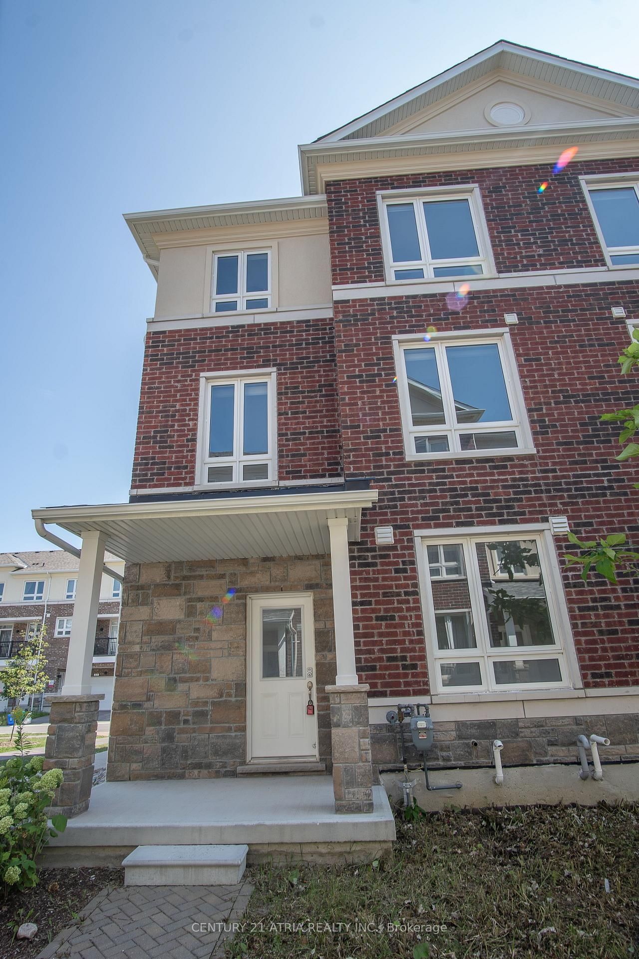 18 Imperial College Lane • Markham, ON photo 32