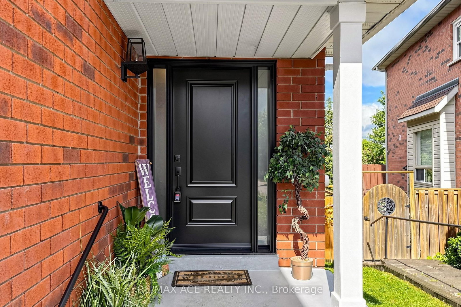 119 Primeau Drive • Aurora, ON photo 4