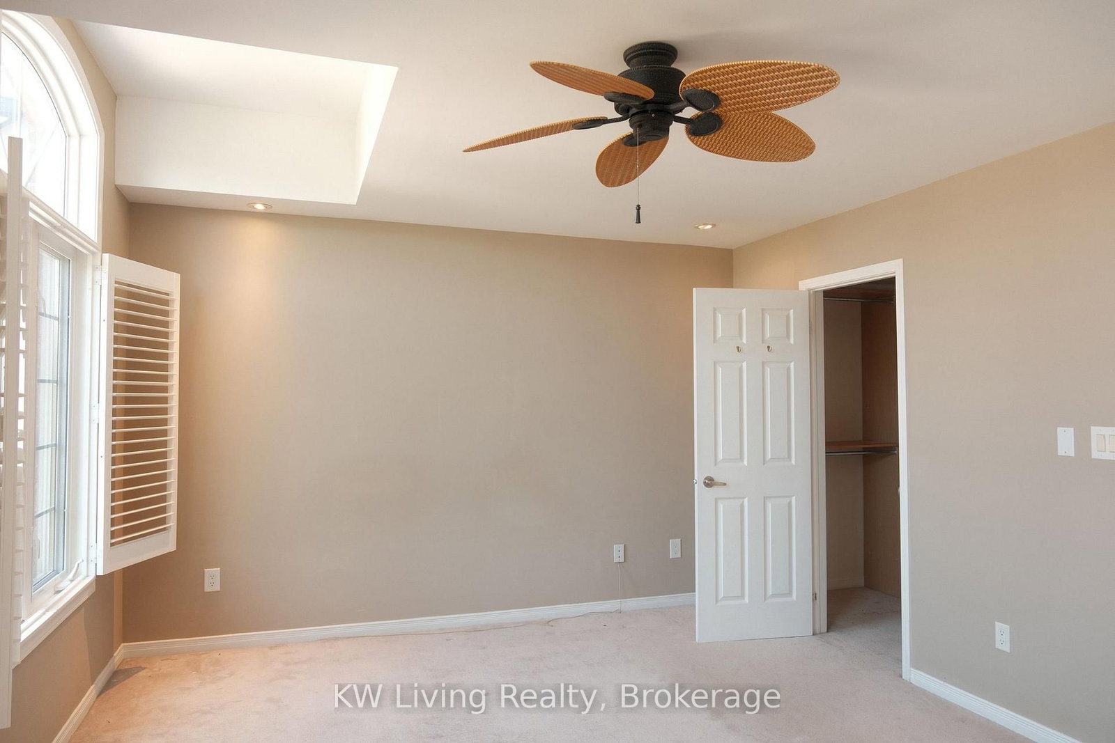 120 Chapman Court • Aurora, ON photo 20