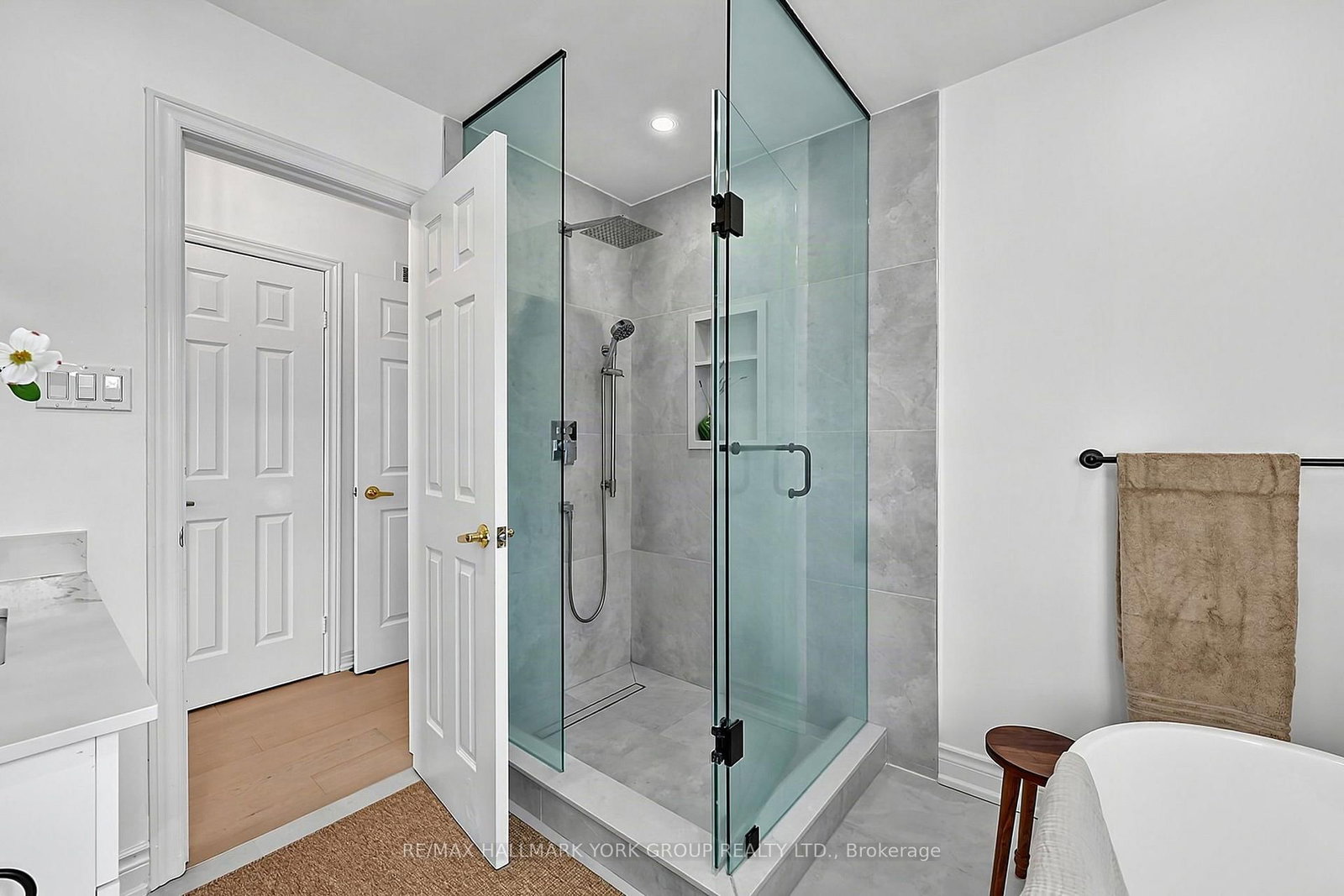 74 Snedden Avenue • Aurora, ON photo 21