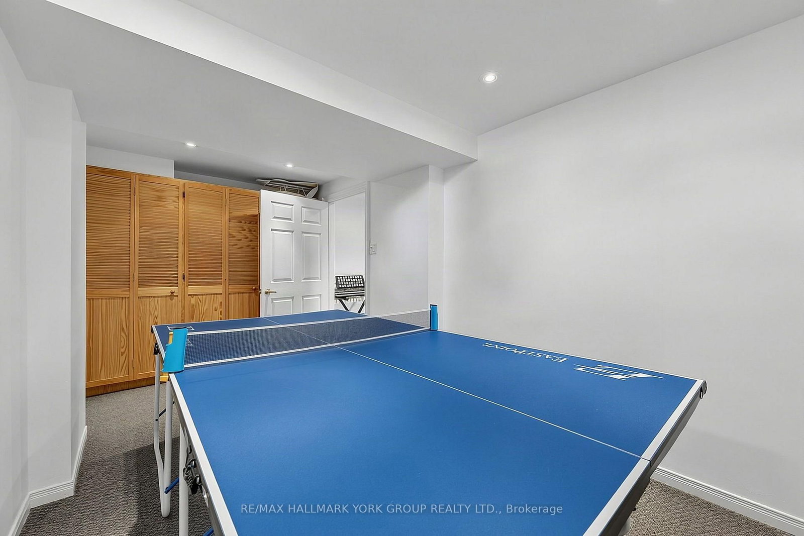 74 Snedden Avenue • Aurora, ON photo 29