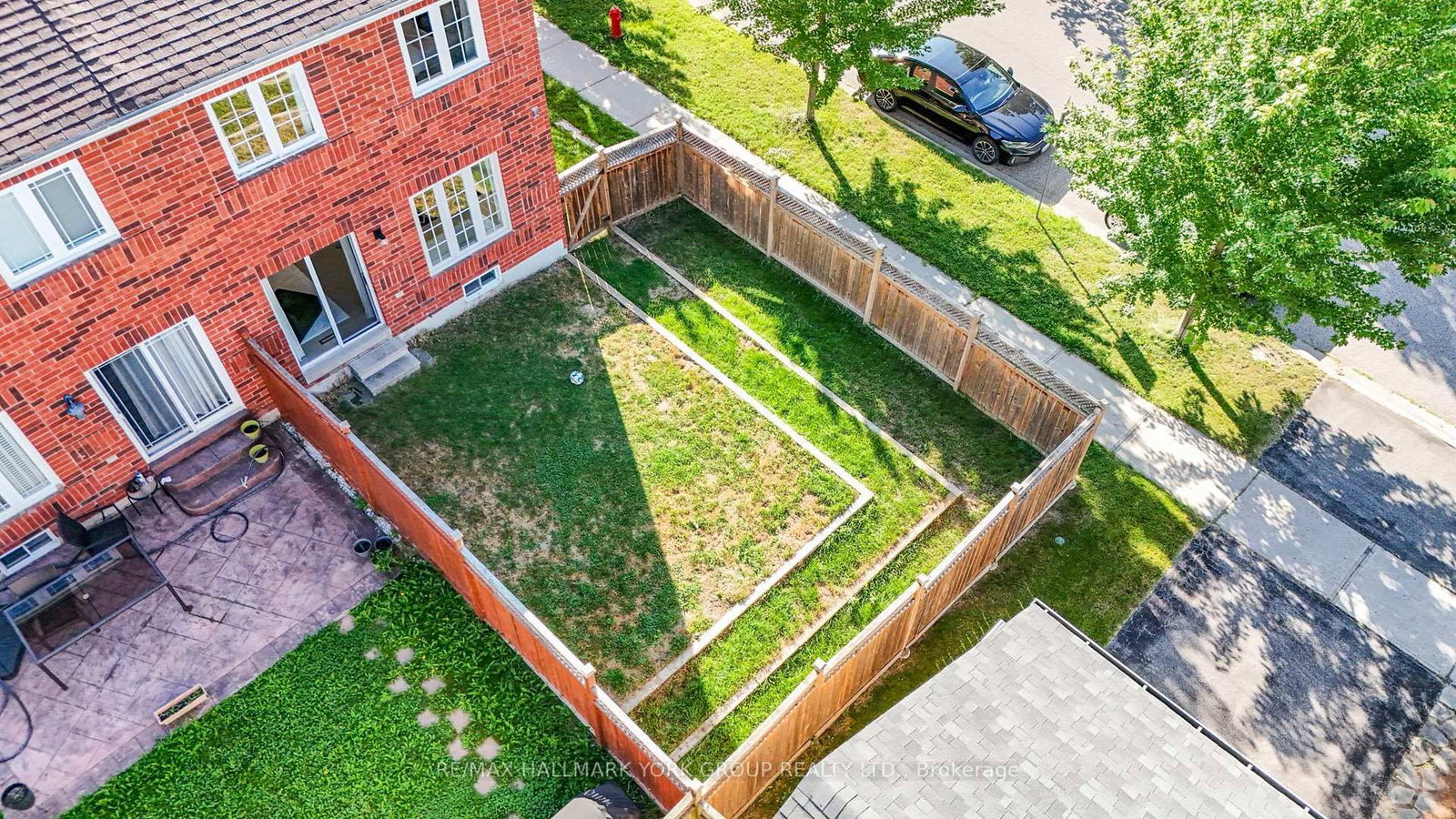 74 Snedden Avenue • Aurora, ON photo 34