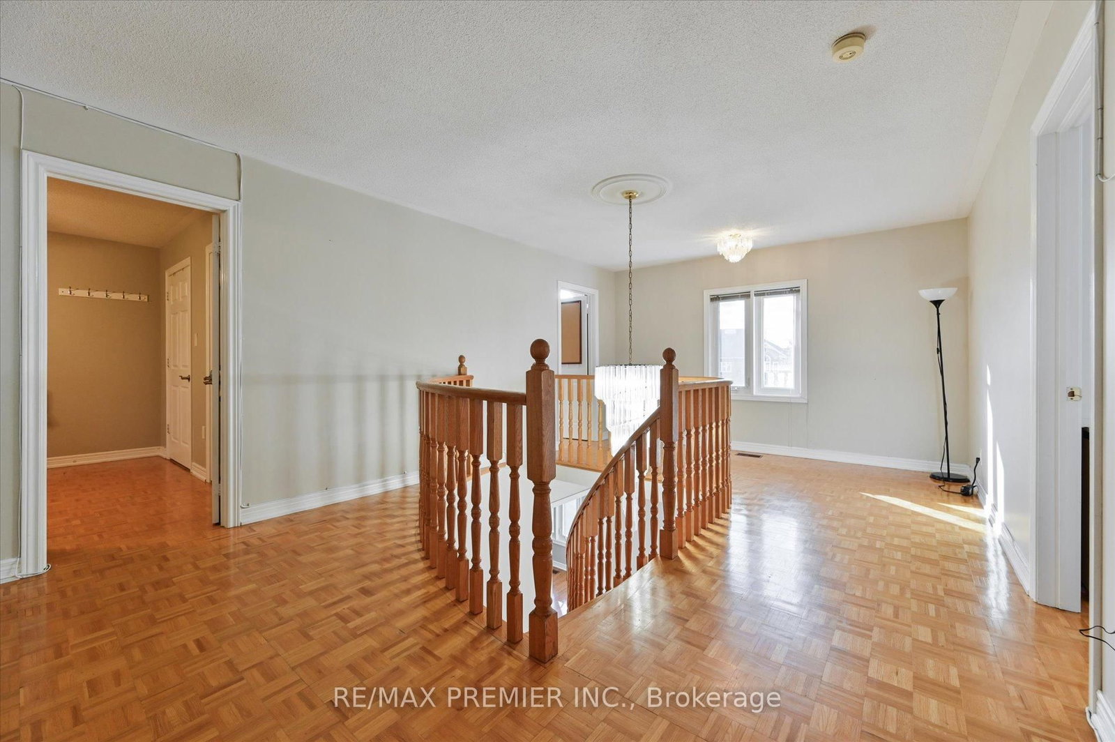 581 Wycliffe Avenue • Vaughan, ON photo 11