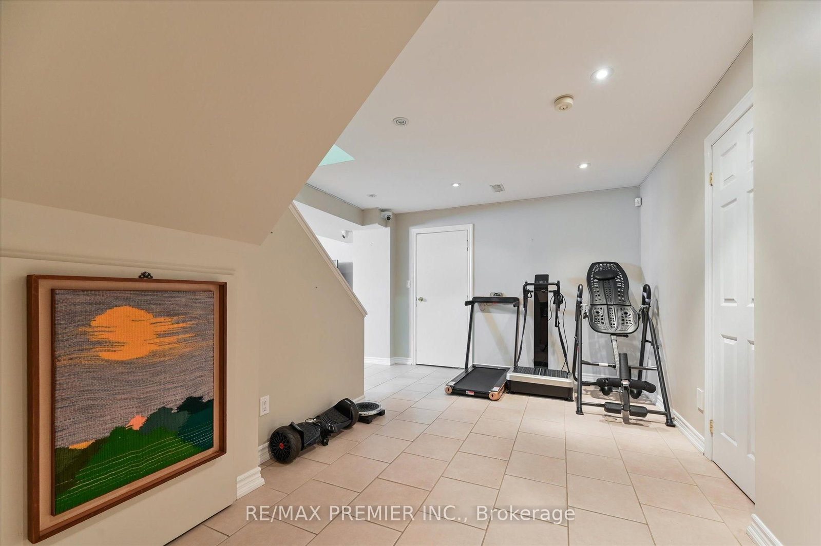 581 Wycliffe Avenue • Vaughan, ON photo 17