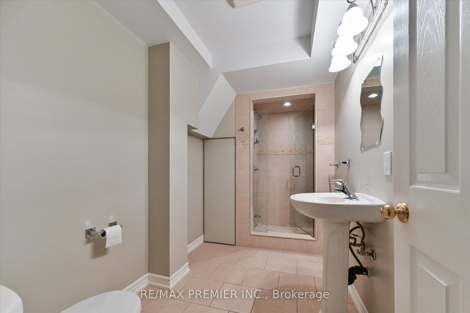 581 Wycliffe Avenue • Vaughan, ON photo 20