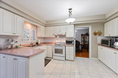 581 Wycliffe Avenue • Vaughan, ON photo 9