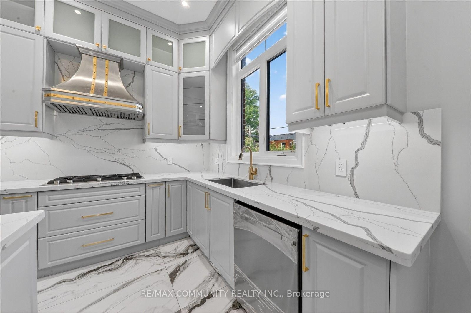 154 Burkholder Street • Whitchurch-Stouffville, ON photo 25