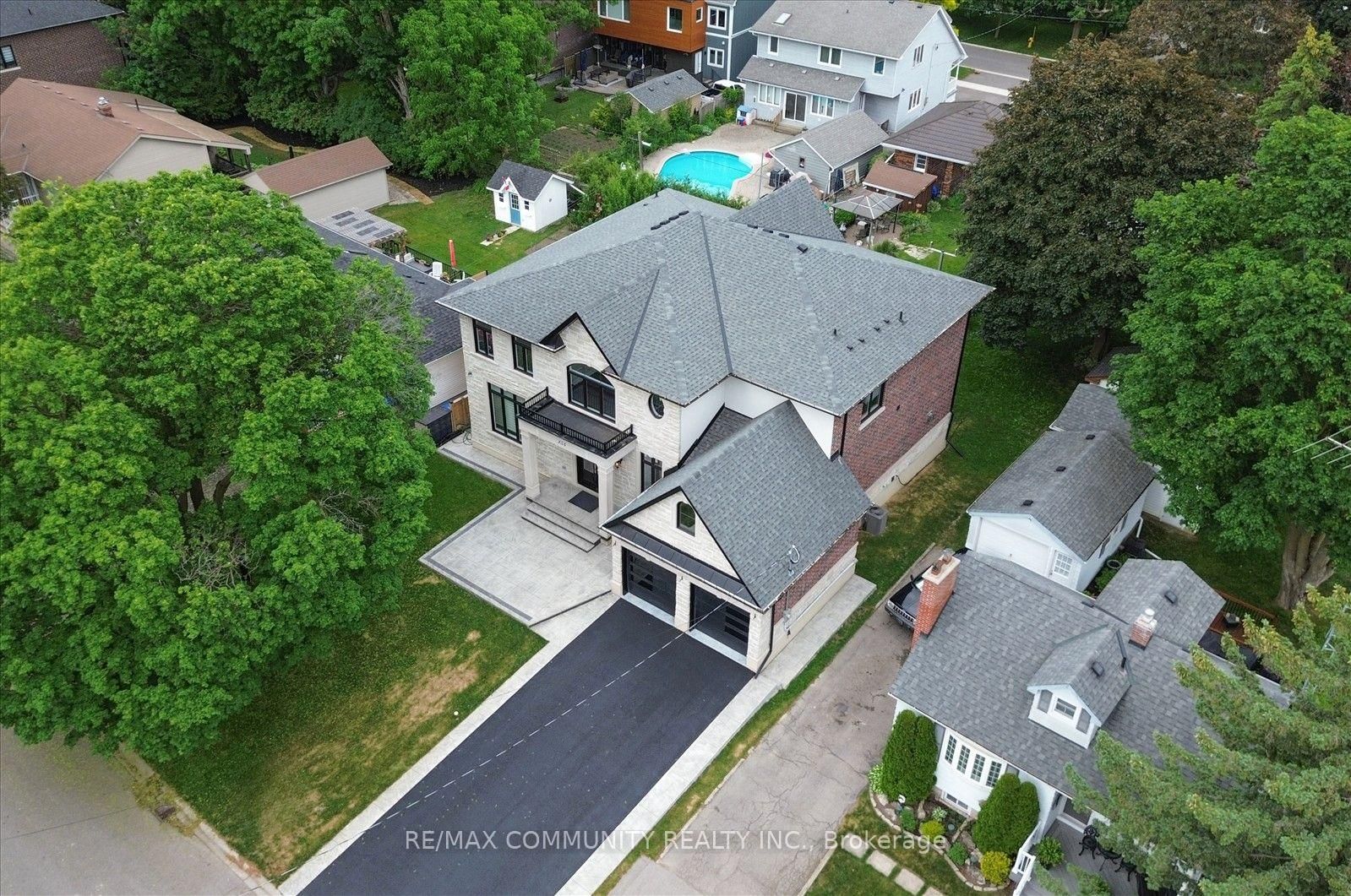 154 Burkholder Street • Whitchurch-Stouffville, ON photo 8