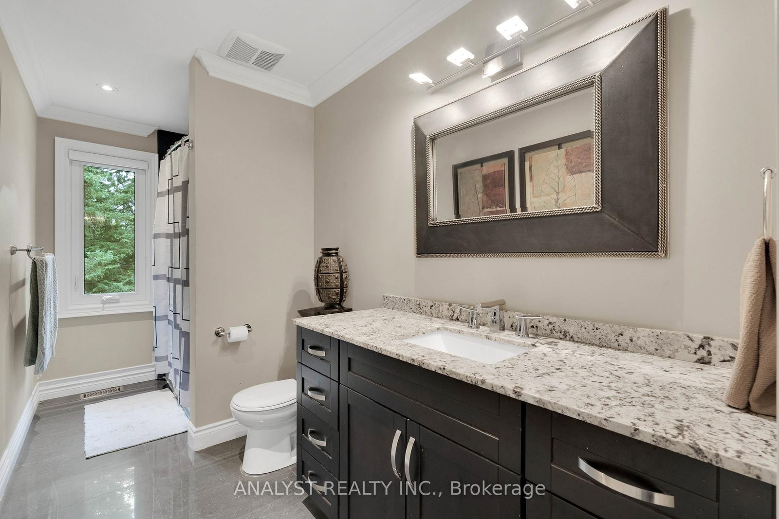 50 Trainor Court • King, ON photo 32