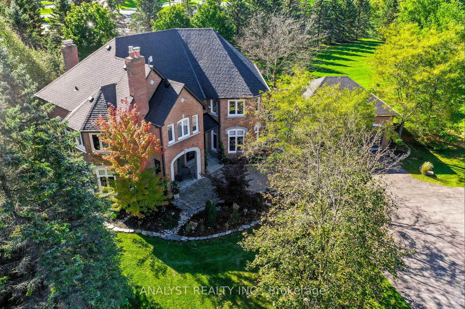 50 Trainor Court • King, ON photo 8