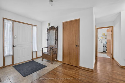 59 Riverglen Drive • Georgina, ON photo 5