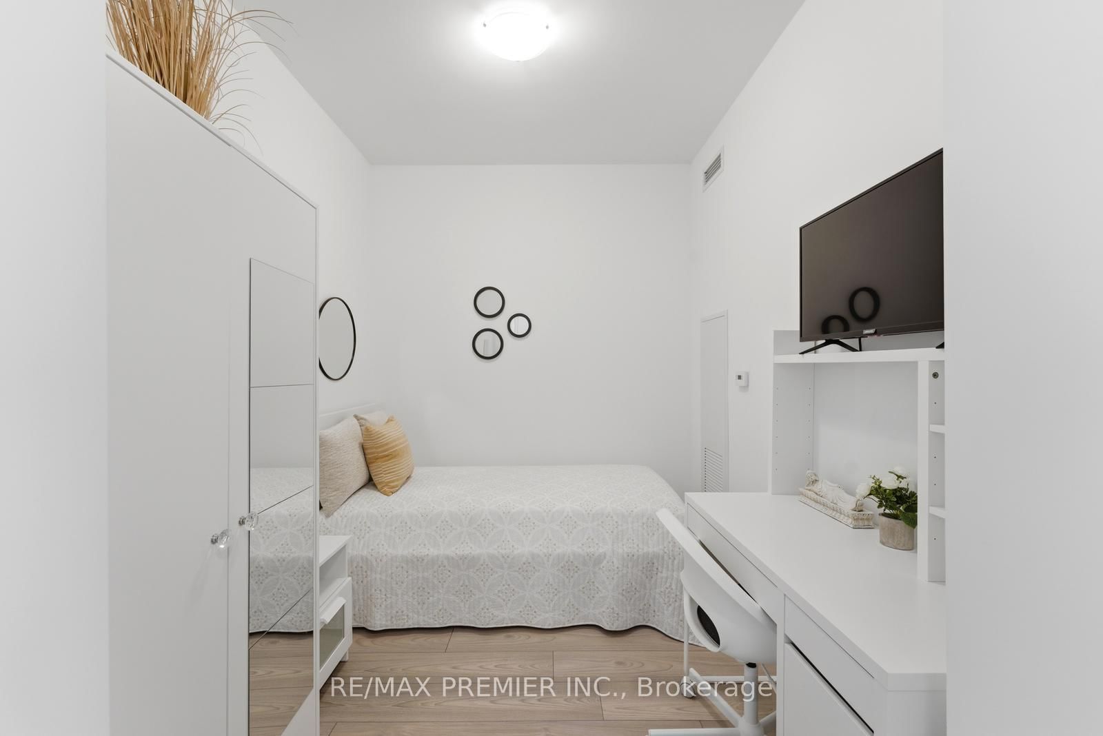 10 Abeja Street • #1512 • Vaughan, ON photo 13
