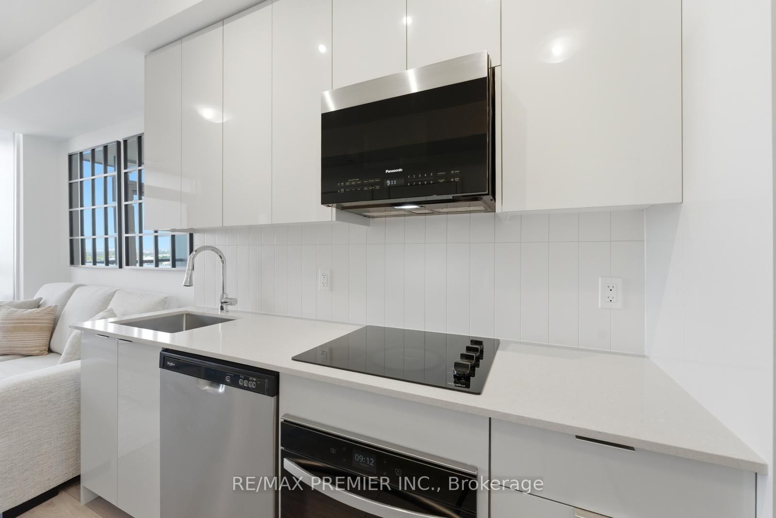 10 Abeja Street • #1512 • Vaughan, ON photo 6