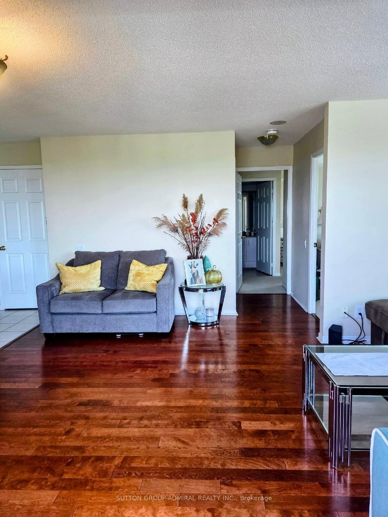 PH210 - 1 Emerald Lane