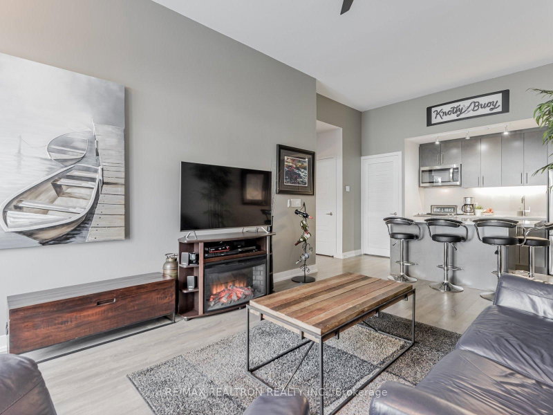 93 - 303 Broward Way