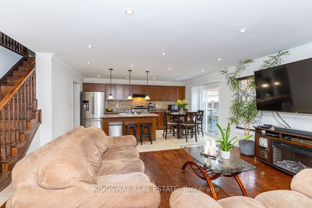 83 Kidd Crescent • New Tecumseth, ON photo 10