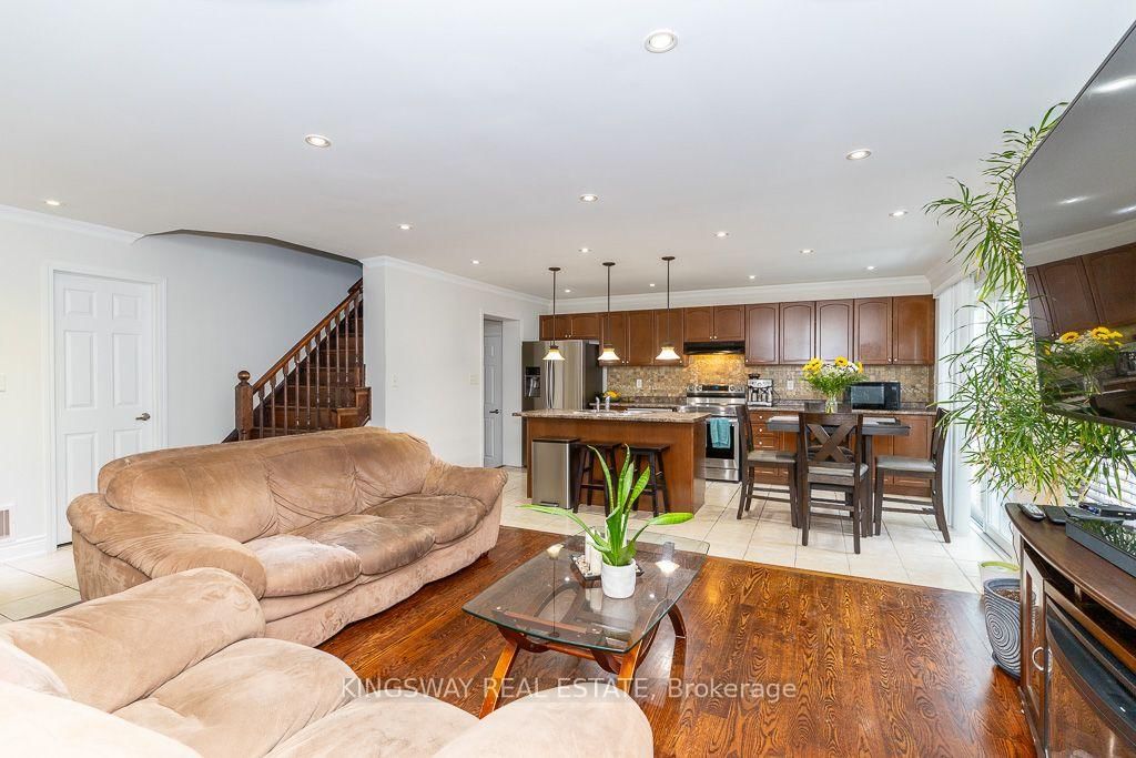 83 Kidd Crescent • New Tecumseth, ON photo 12