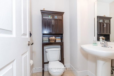 83 Kidd Crescent • New Tecumseth, ON photo 9
