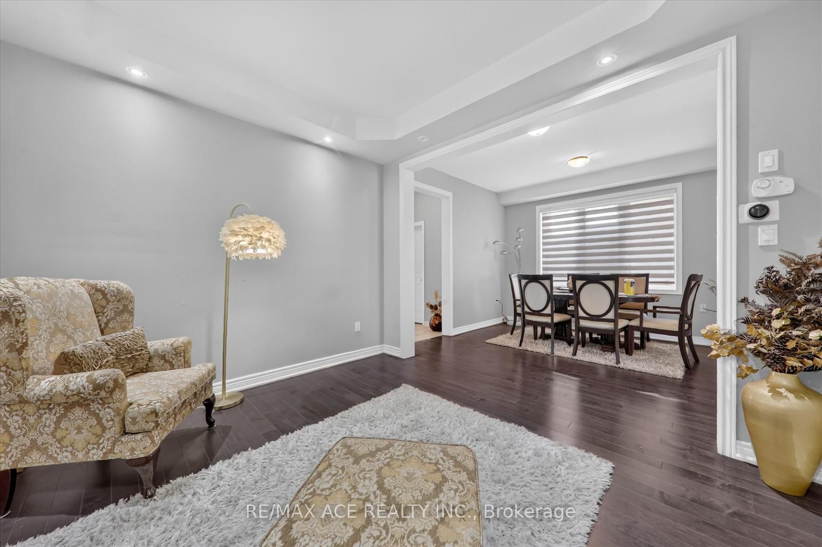 10 Andreeta Drive • Vaughan, ON photo 11